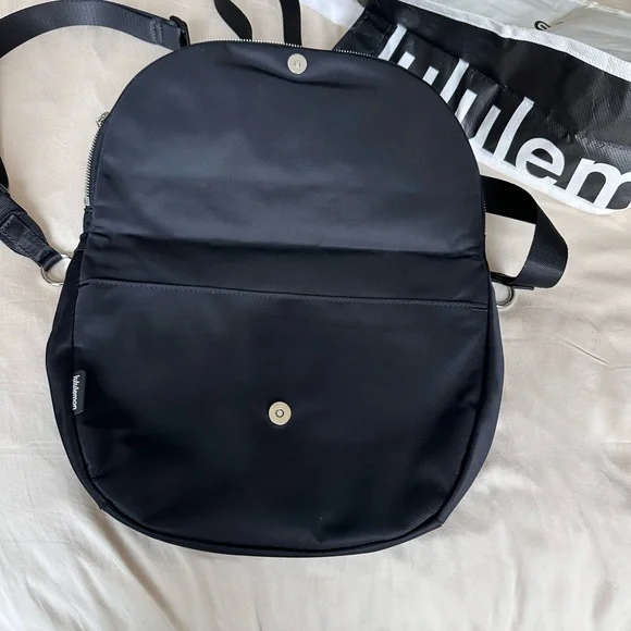 Lululemon Athletica Black “All night festival Bag” - Picture 7 of 15